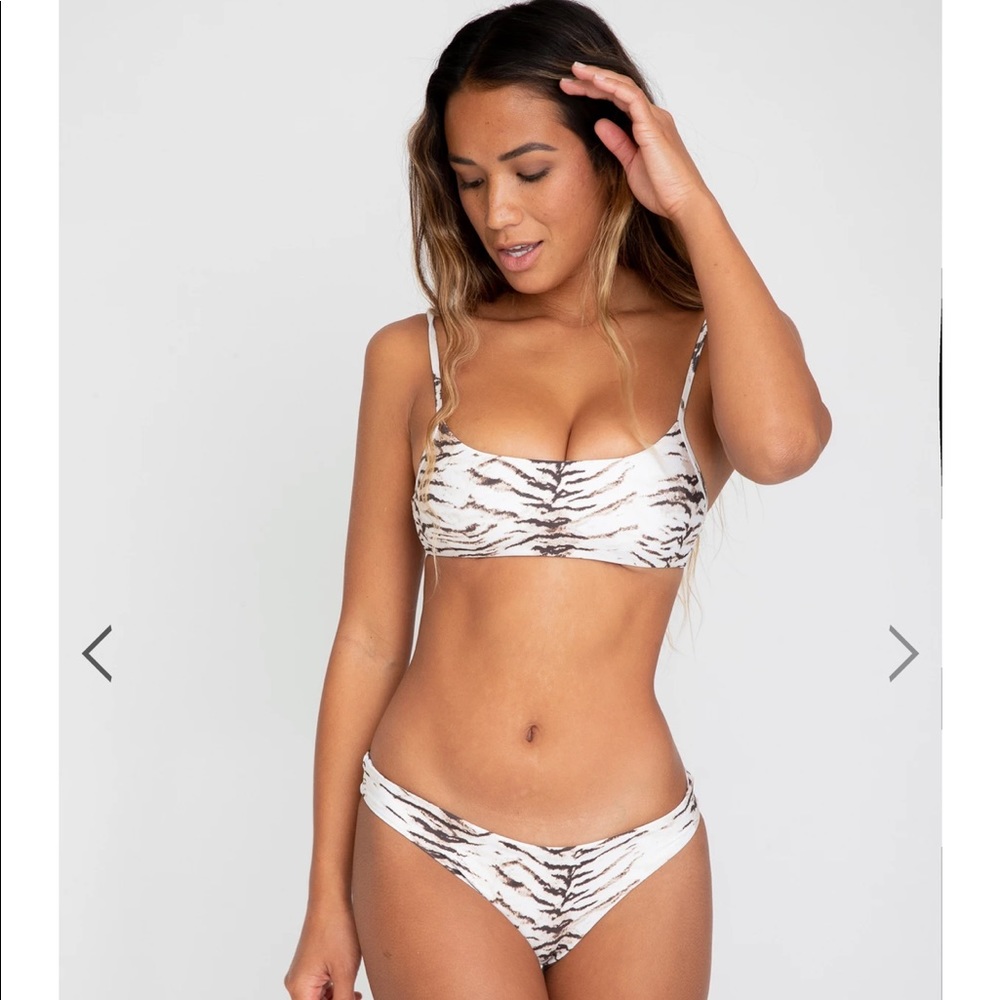NWT Skatie Cheryl Bottom - Rio